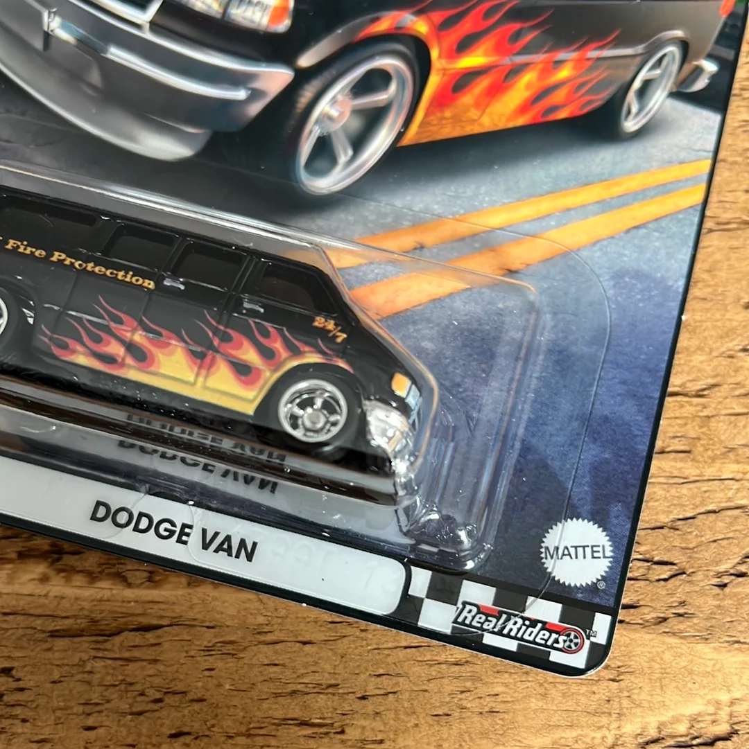 Hot Wheels Boulevard Dodge Van - Image 4