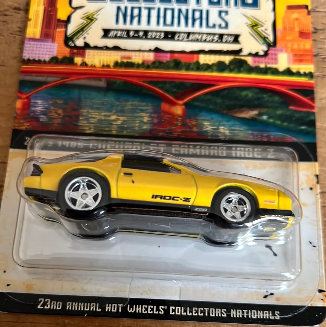 Hot Wheels Convention 1985 Chevrolet Camaro Iroc Z - Image 2