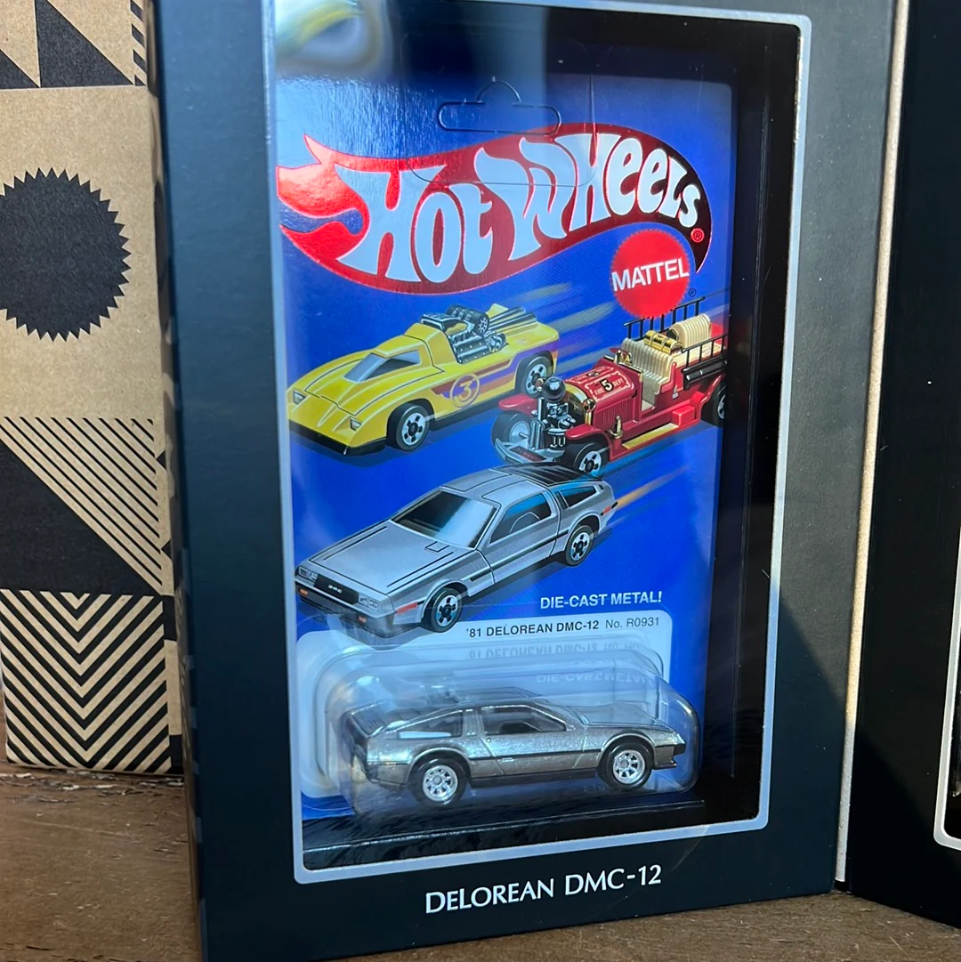 Hot Wheels DMC Delorean Alpha V Box Set - Image 3