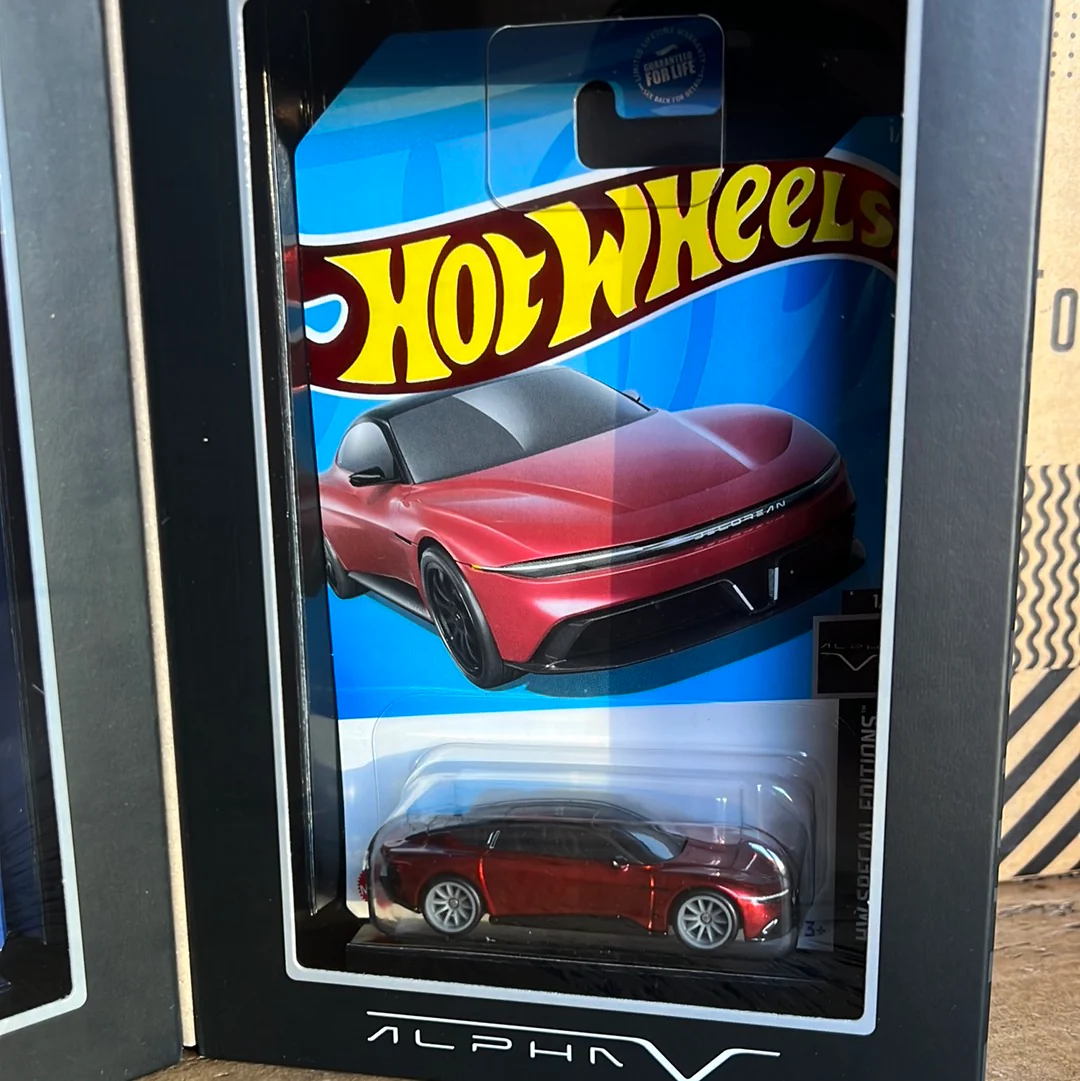 Hot Wheels DMC Delorean Alpha V Box Set - Image 4
