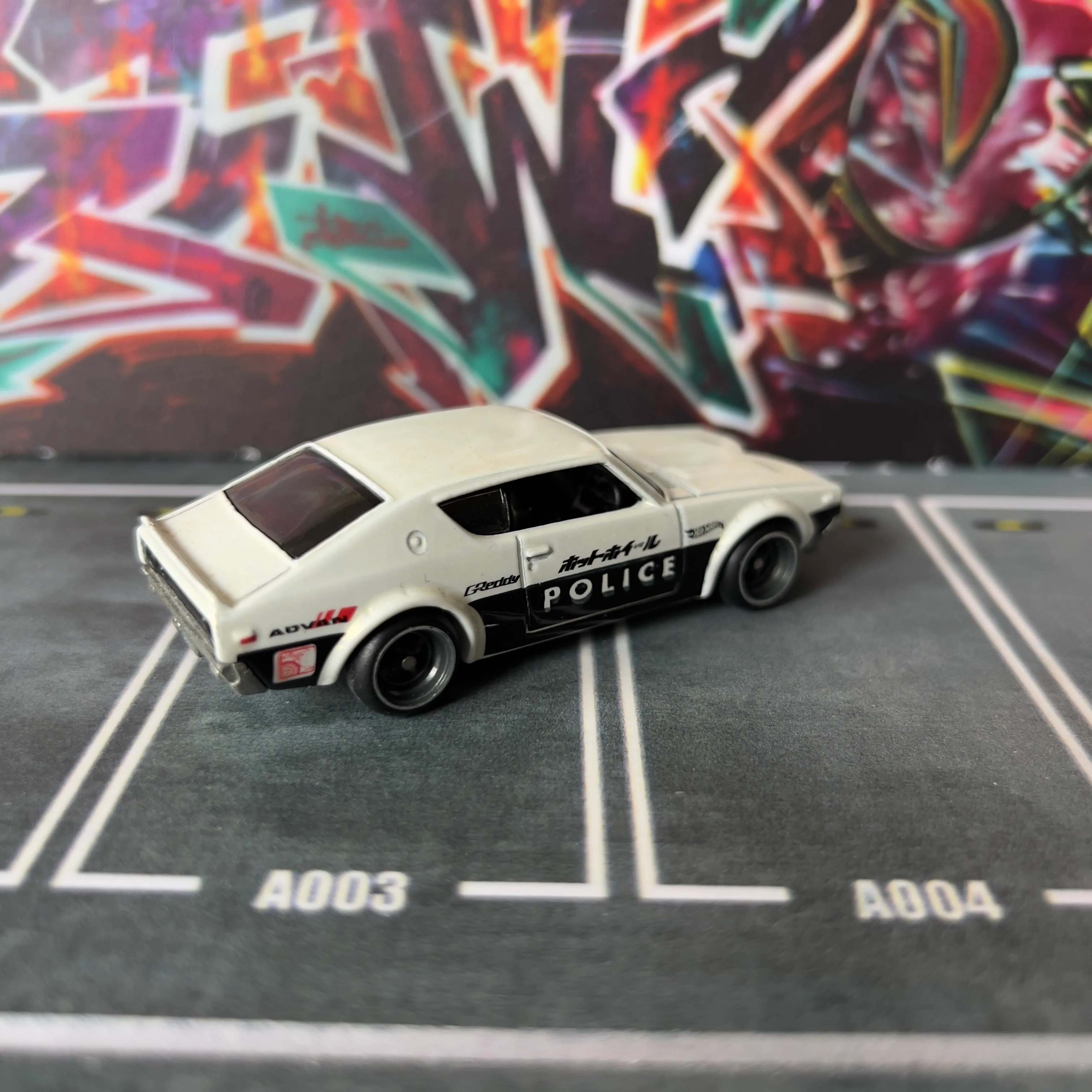 Hot Wheels Premium Loose Nissan Skyline 2000 GT-R - Image 2