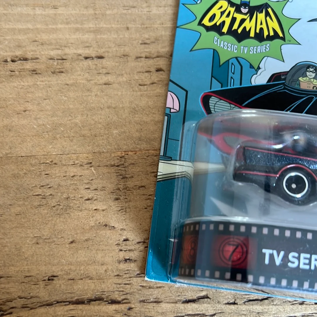 Hot Wheels Premium Retro Entertainment Batman TV Series Batmobile - Image 5