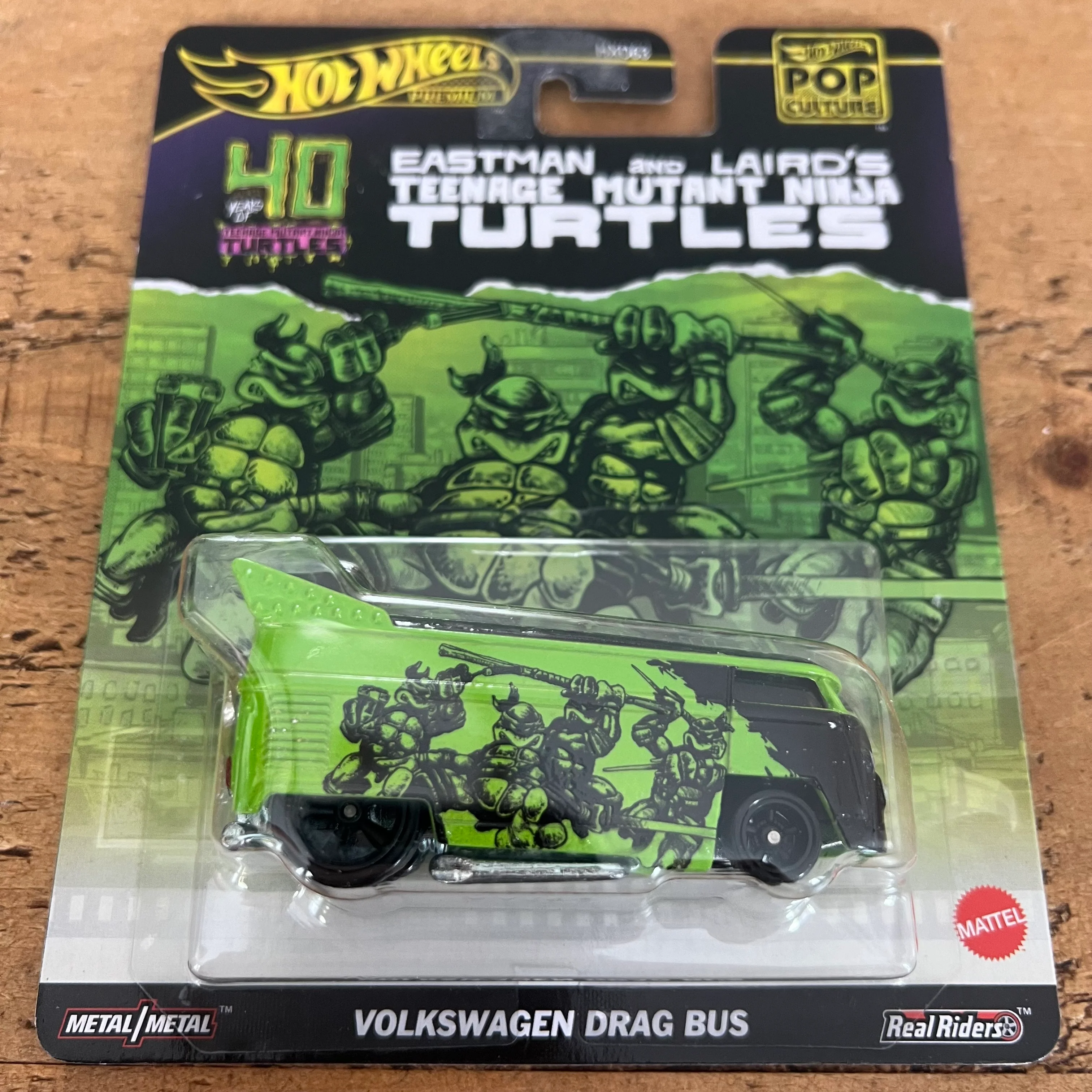 Hot Wheels Premium Teenage Mutant Ninja Turtles Volkswagen Drag Bus
