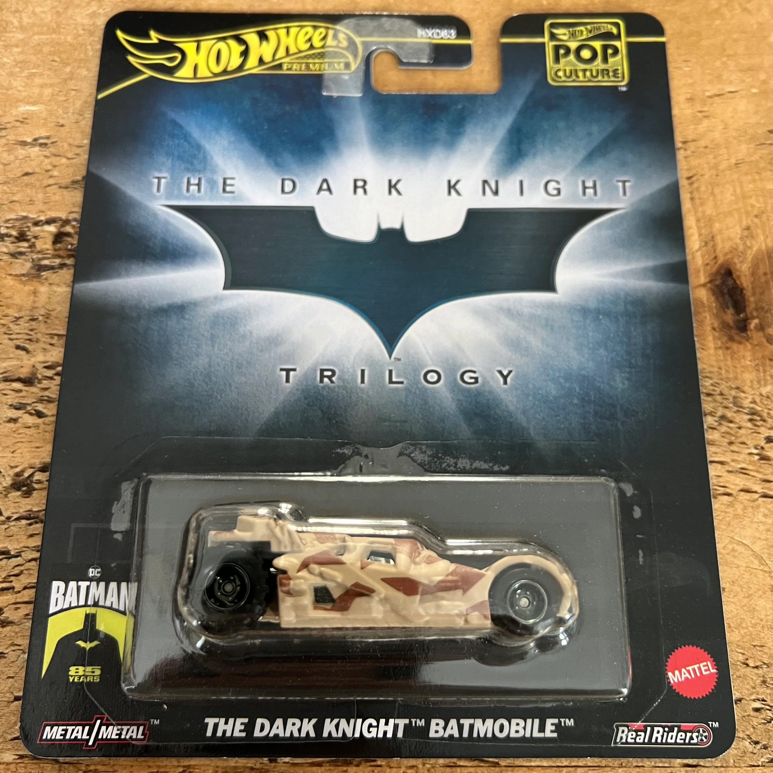 Hot Wheels Premium The Dark Knight Batmobile
