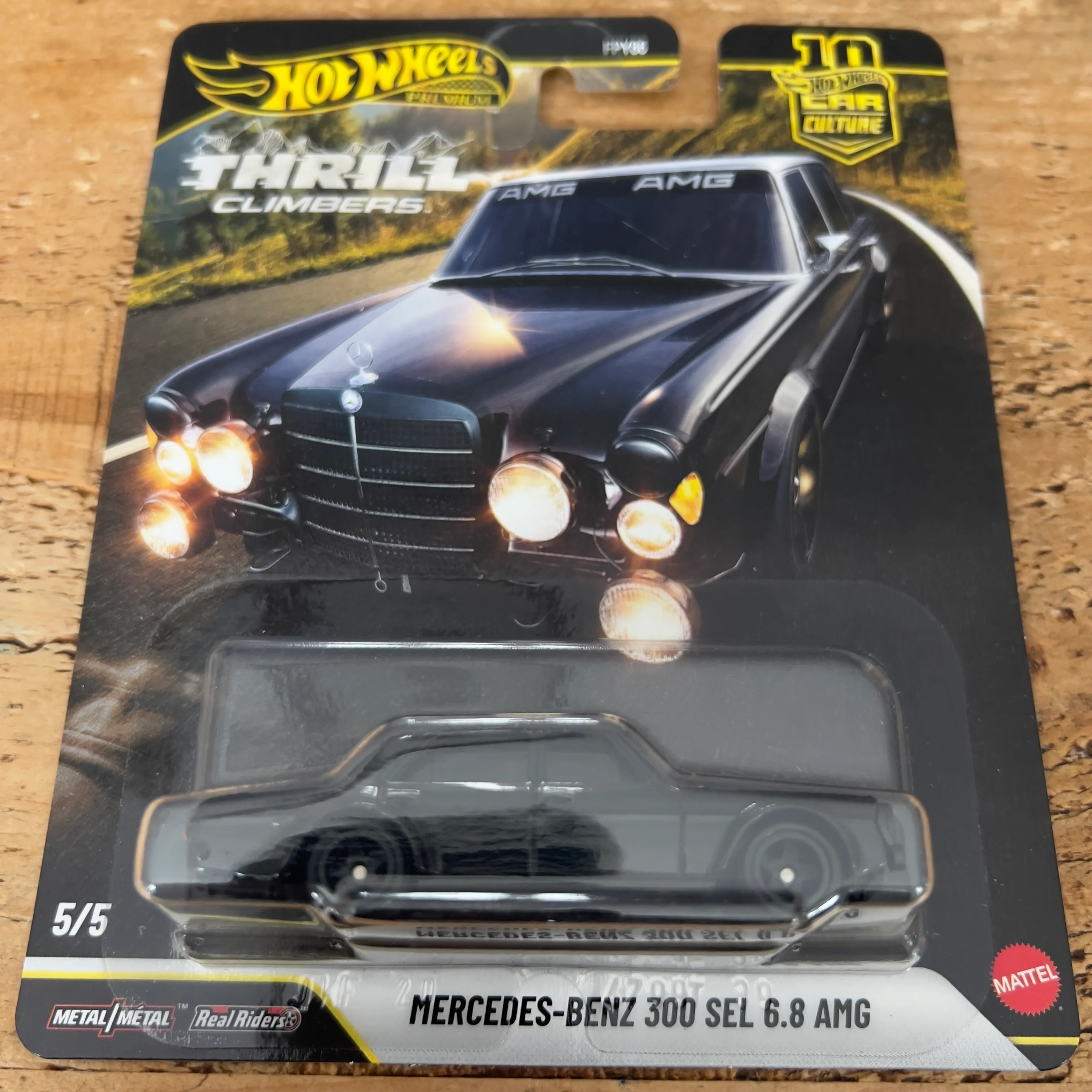Hot Wheels Premium Thrill Climbers Mercedes Benz 300 SEL 6.8 AMG