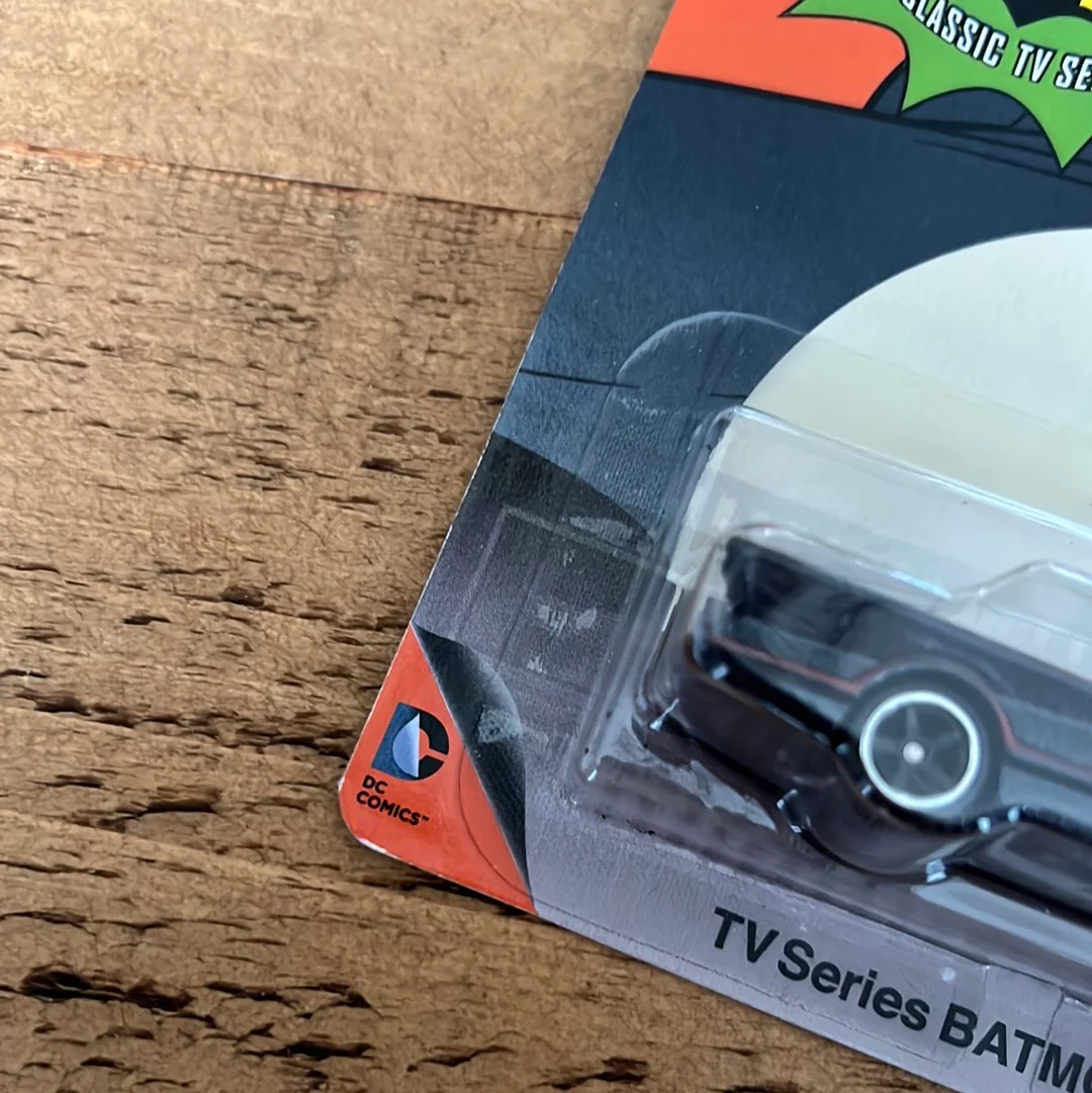 Hot Wheels Premium TV Series Batmobile - Image 5