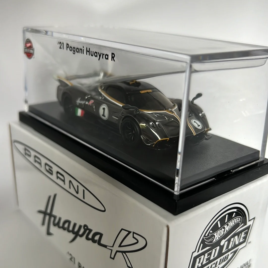 Hot Wheels RLC 21’ Pagani Huayra R Acrylic - Image 3