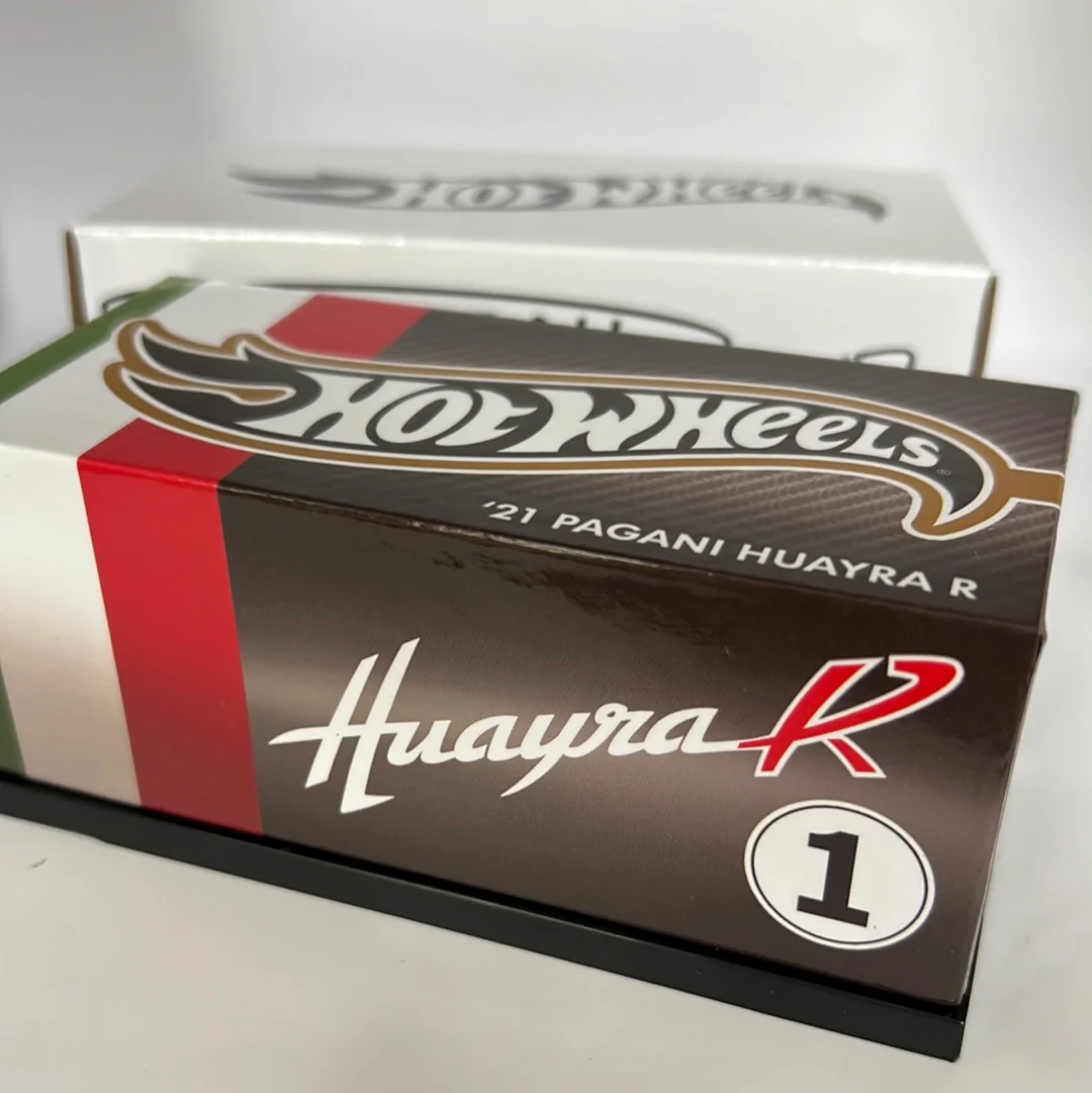 Hot Wheels RLC 21’ Pagani Huayra R Acrylic - Image 5