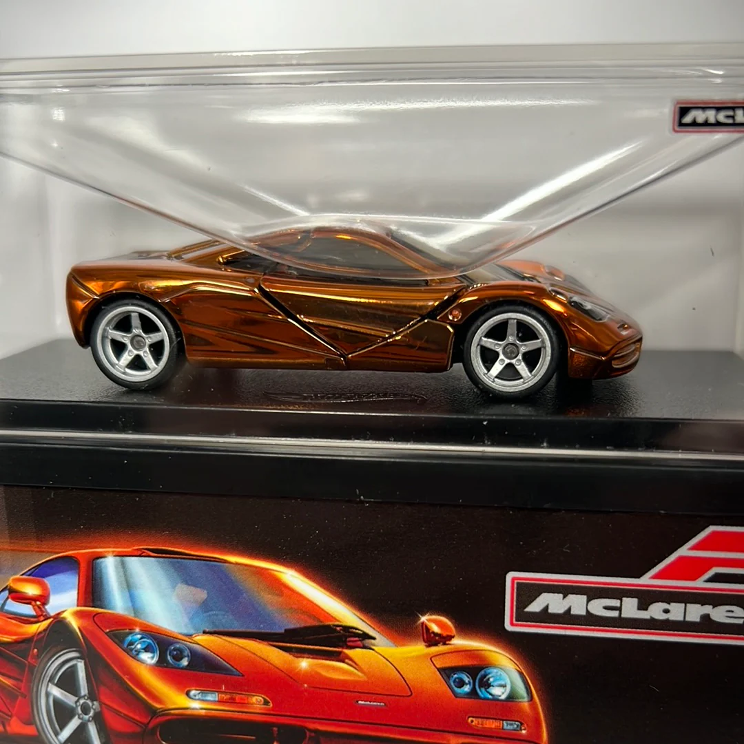 Hot Wheels RLC Acrylic McLaren F1 - Image 2
