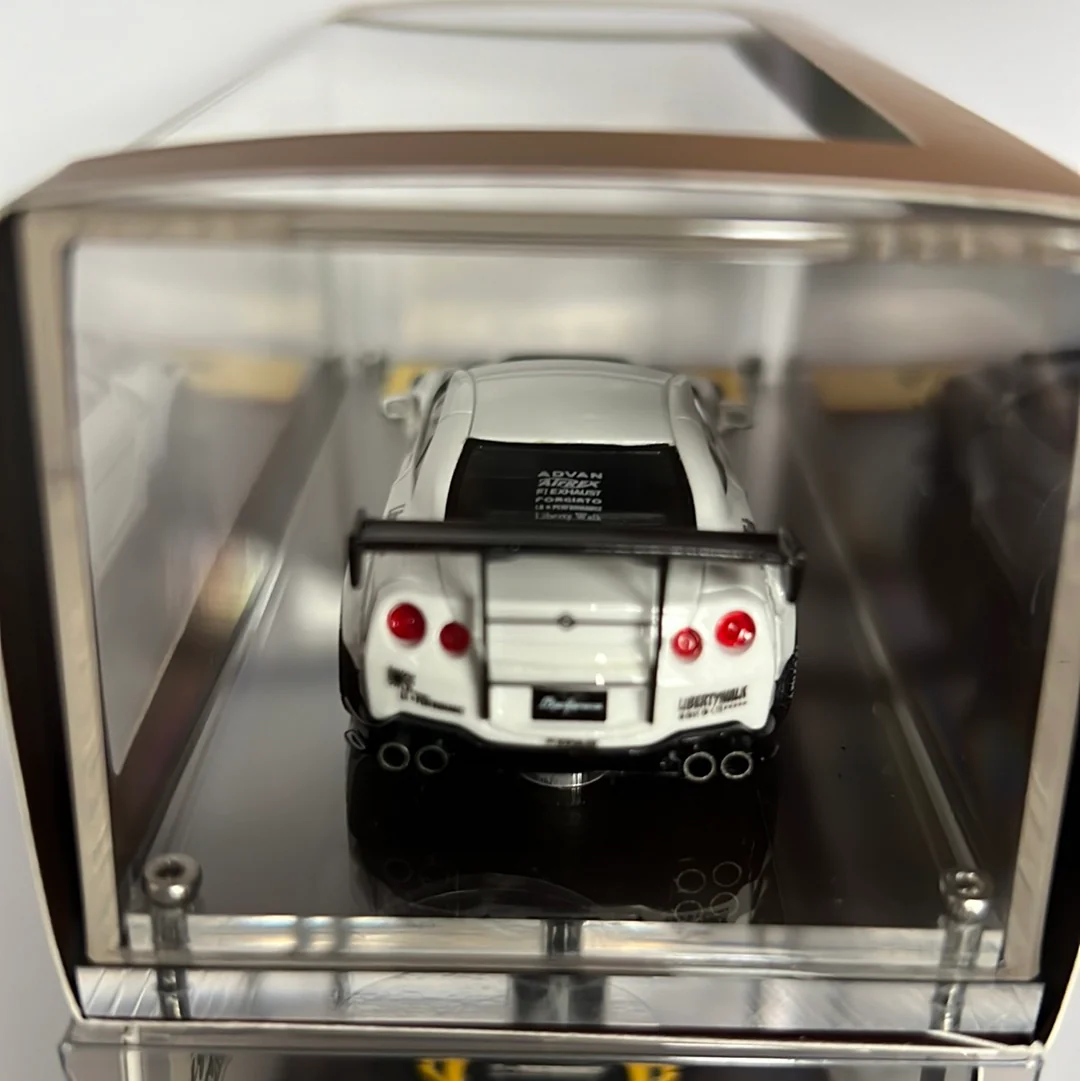 Ignition Model Resin Nissan GTR R35 LBWK - Image 4