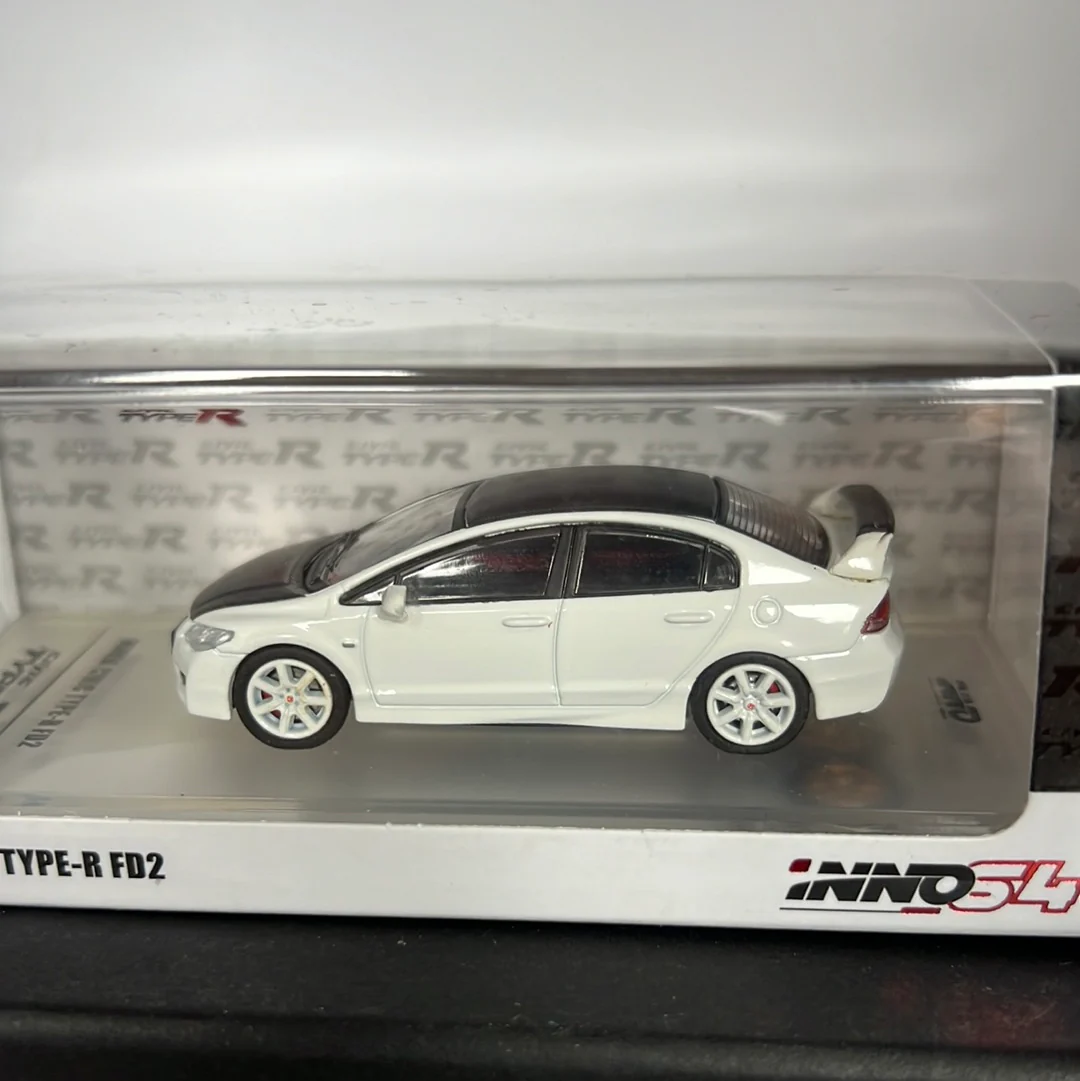 Inno64 Honda Civic FD2 Type R - Image 2