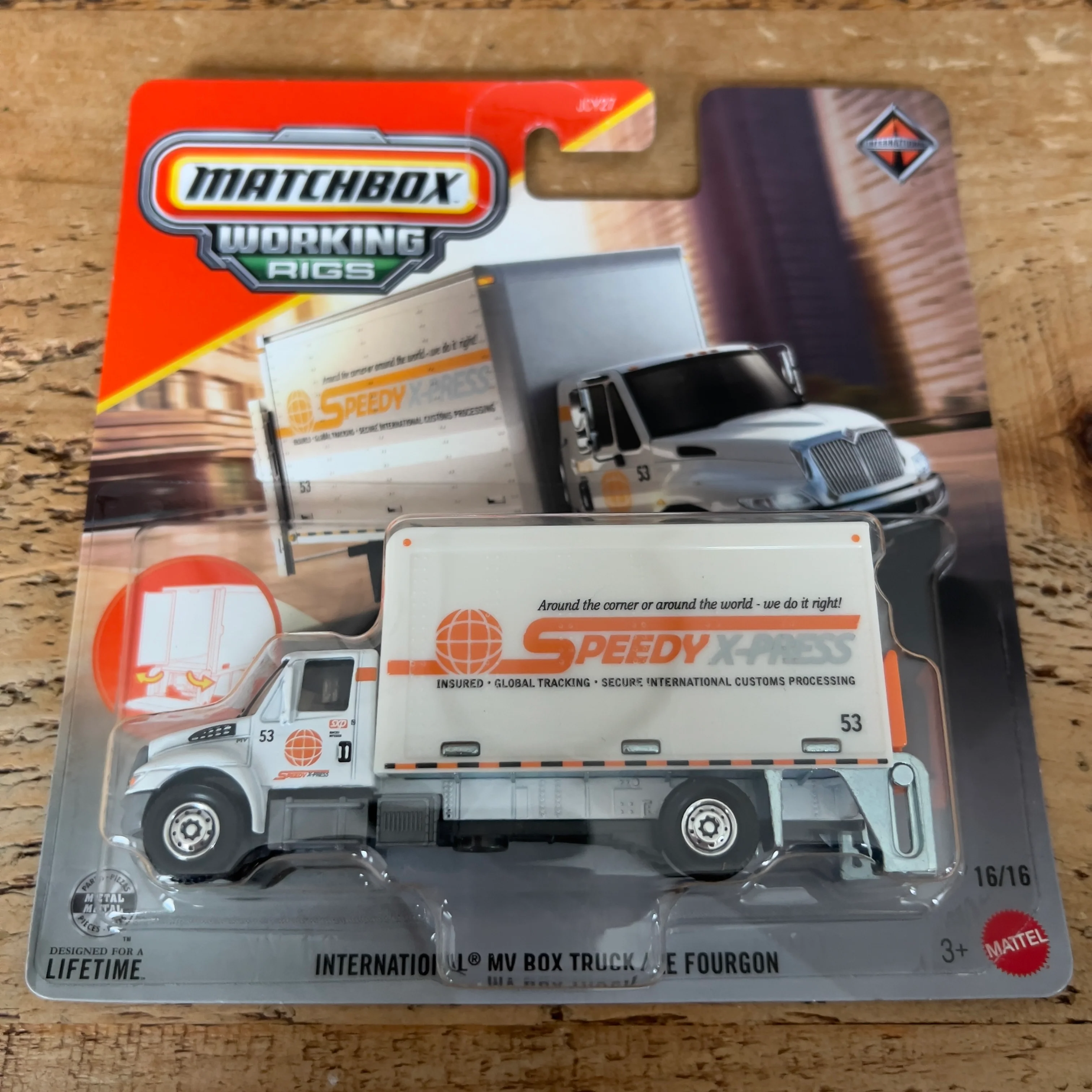 Matchbox Working Rigs International MV Box Truck