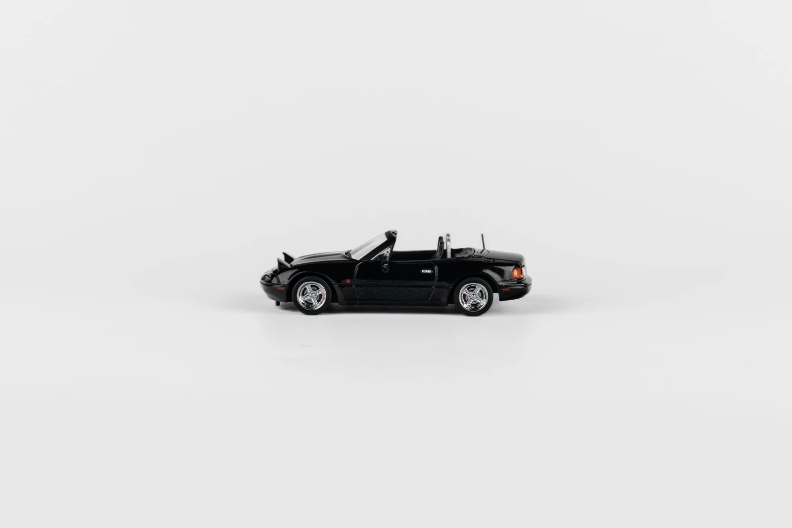 Micro Turbo Mazda MX5 Eunos Roadster Black - Image 4