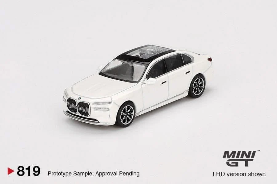 Mini GT BMW i7 xDrive60 #819
