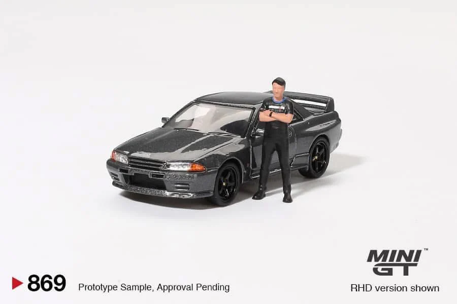 Mini GT Nissan Skyline R32 GTR With Matsuda Figure #869