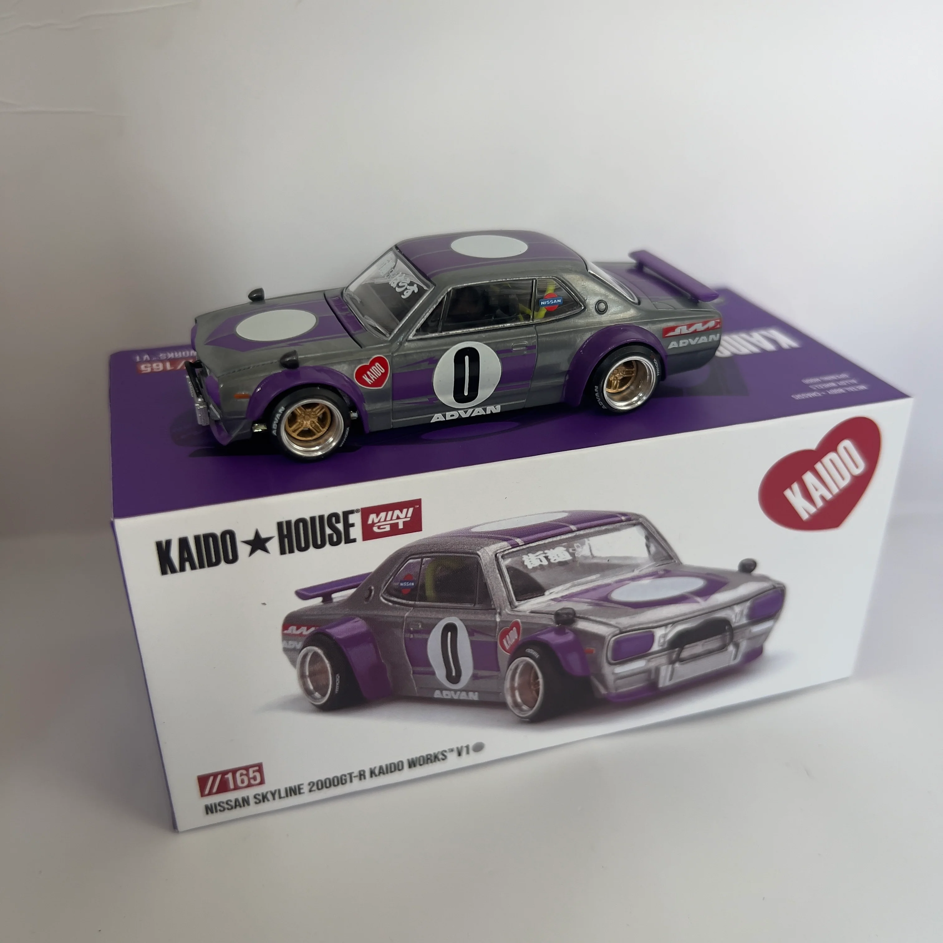 Mini GT x Kaido House Nissan Skyline 2000GTR V1 Chase #165 - Image 2