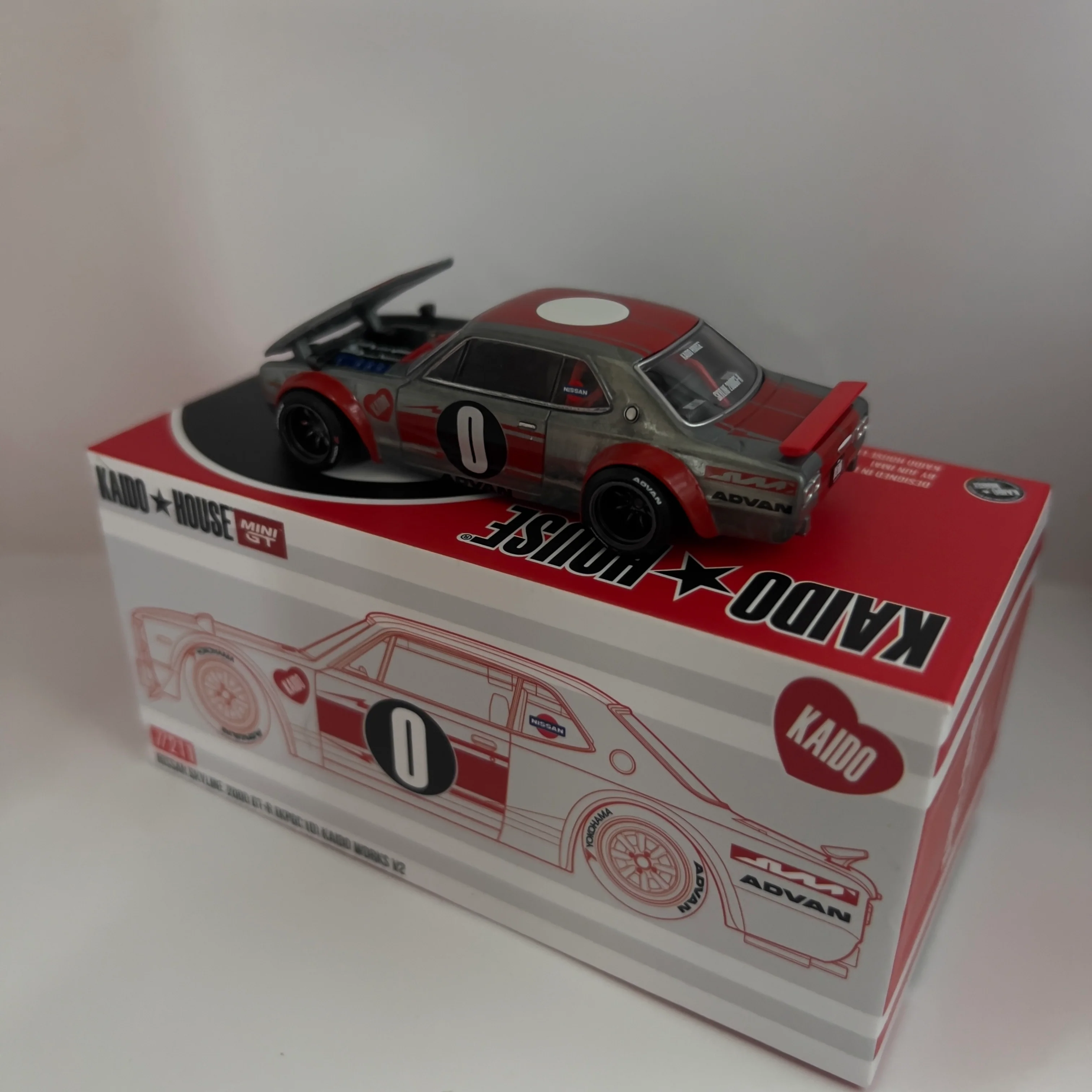 Mini GT x Kaido House Nissan Skyline 2000GTT KPFC10 V2 Chase #211 - Image 3