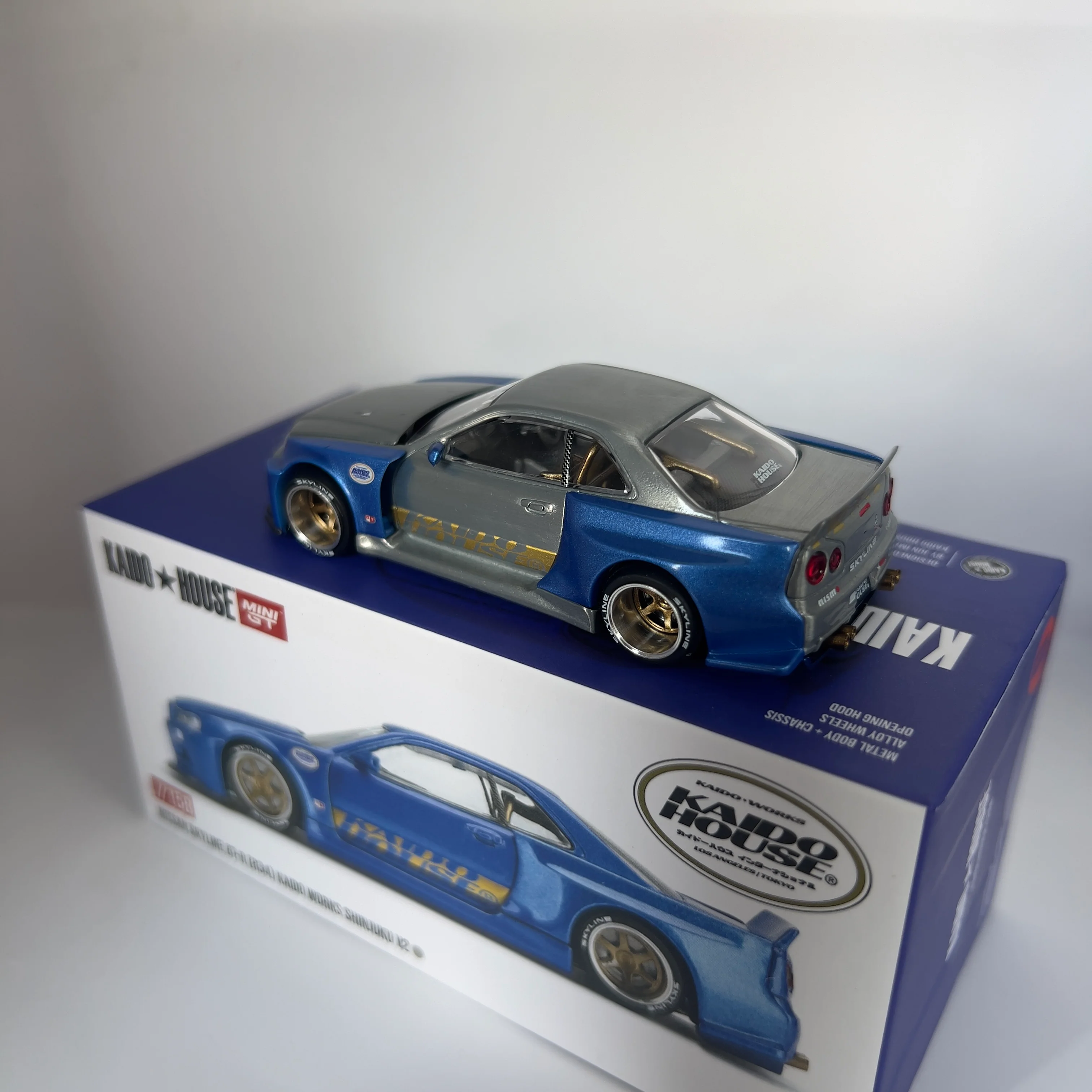 Mini GT x Kaido House Nissan Skyline R34 GTR Shinjuku V2 Chase #158 - Image 3