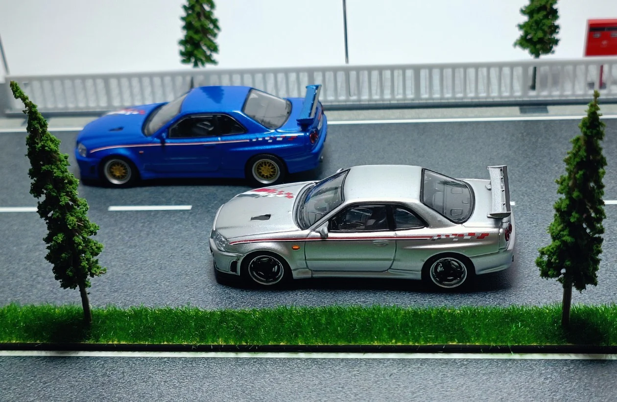 Model Collect Nissan Skyline R34 GTR Silver