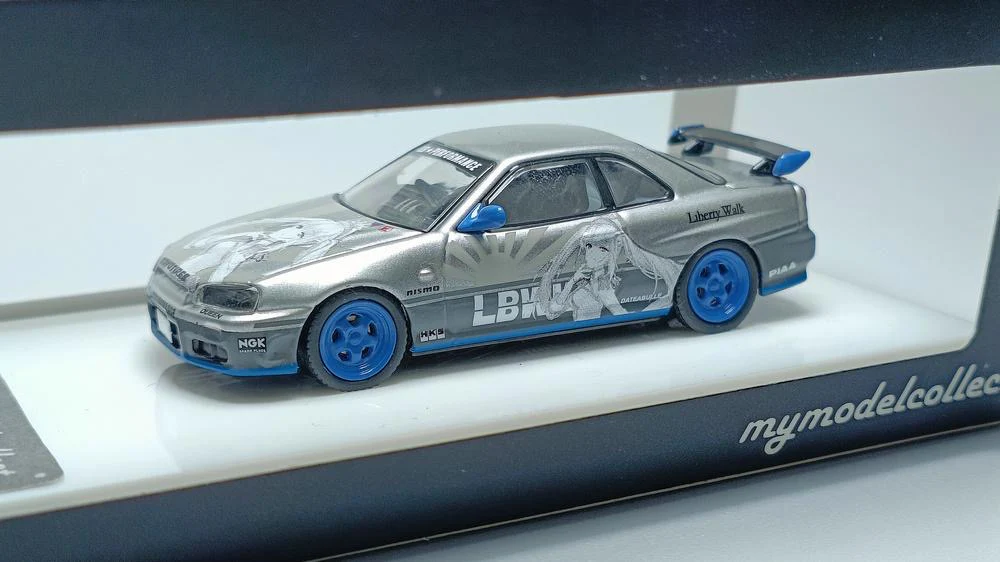 Model Collect Nissan Skyline R34 GTT Silver - Image 2