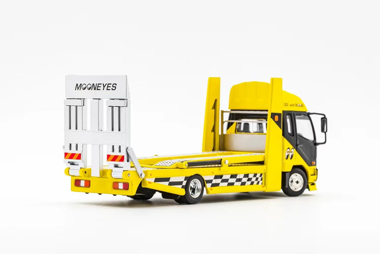 Shadow Pro Mooneyes Mitsubishi Fuso Fighter Double Deck Tow Truck - Image 2