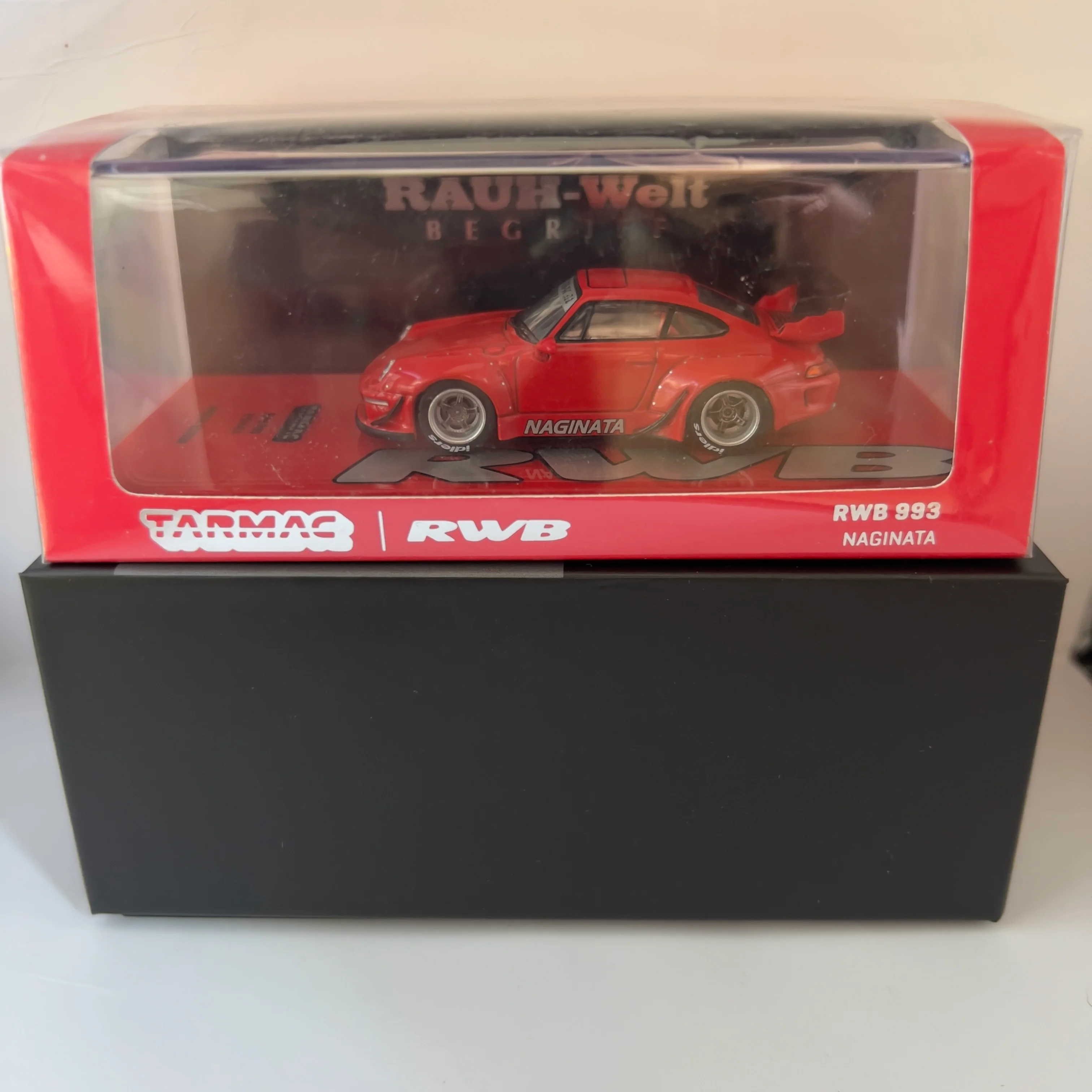 Tarmac Works Porsche 993 RWB Naginata USA Special Edition - Image 2