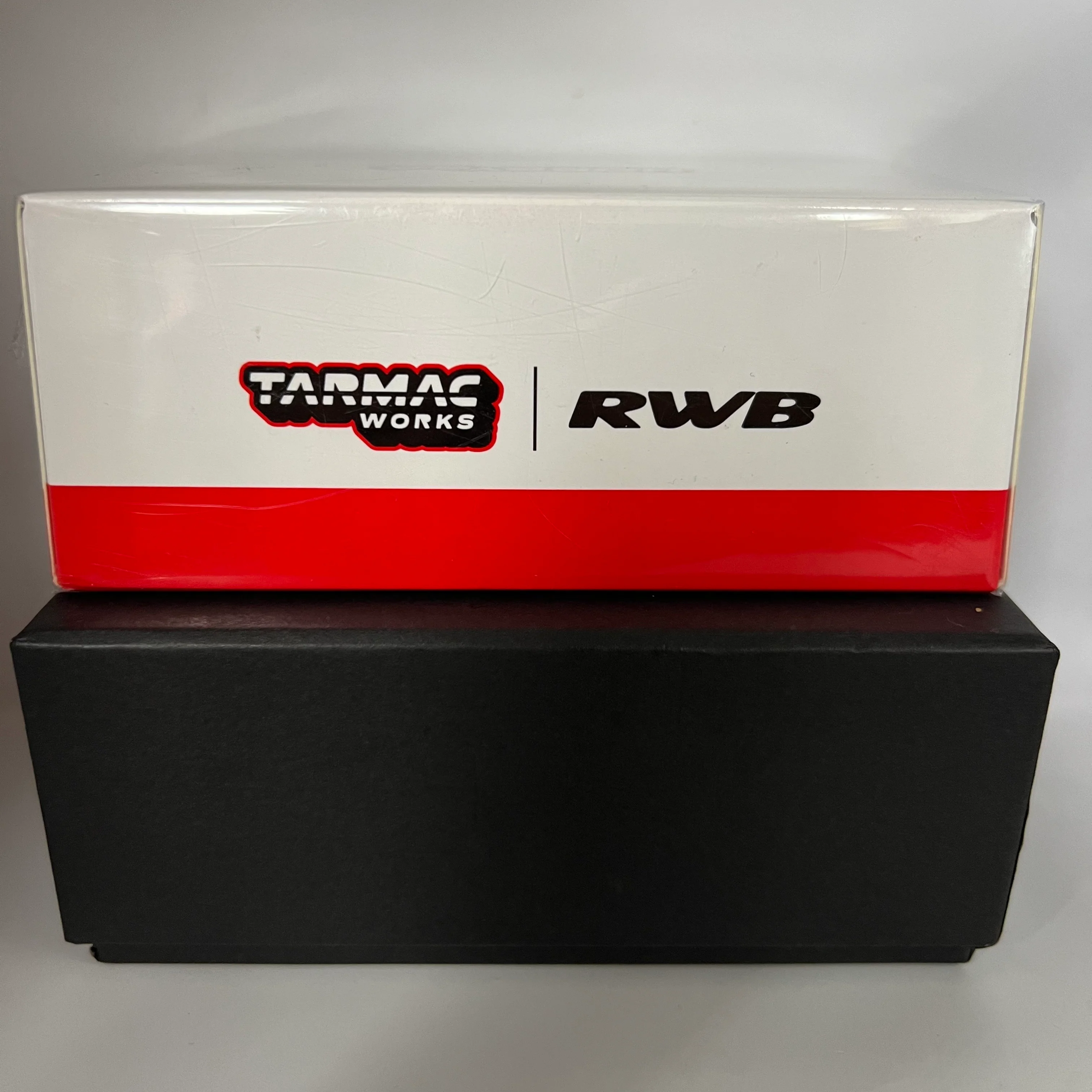 Tarmac Works x 7/11 Thailand Exclusive Porsche 993 RWB Medusa - Image 2
