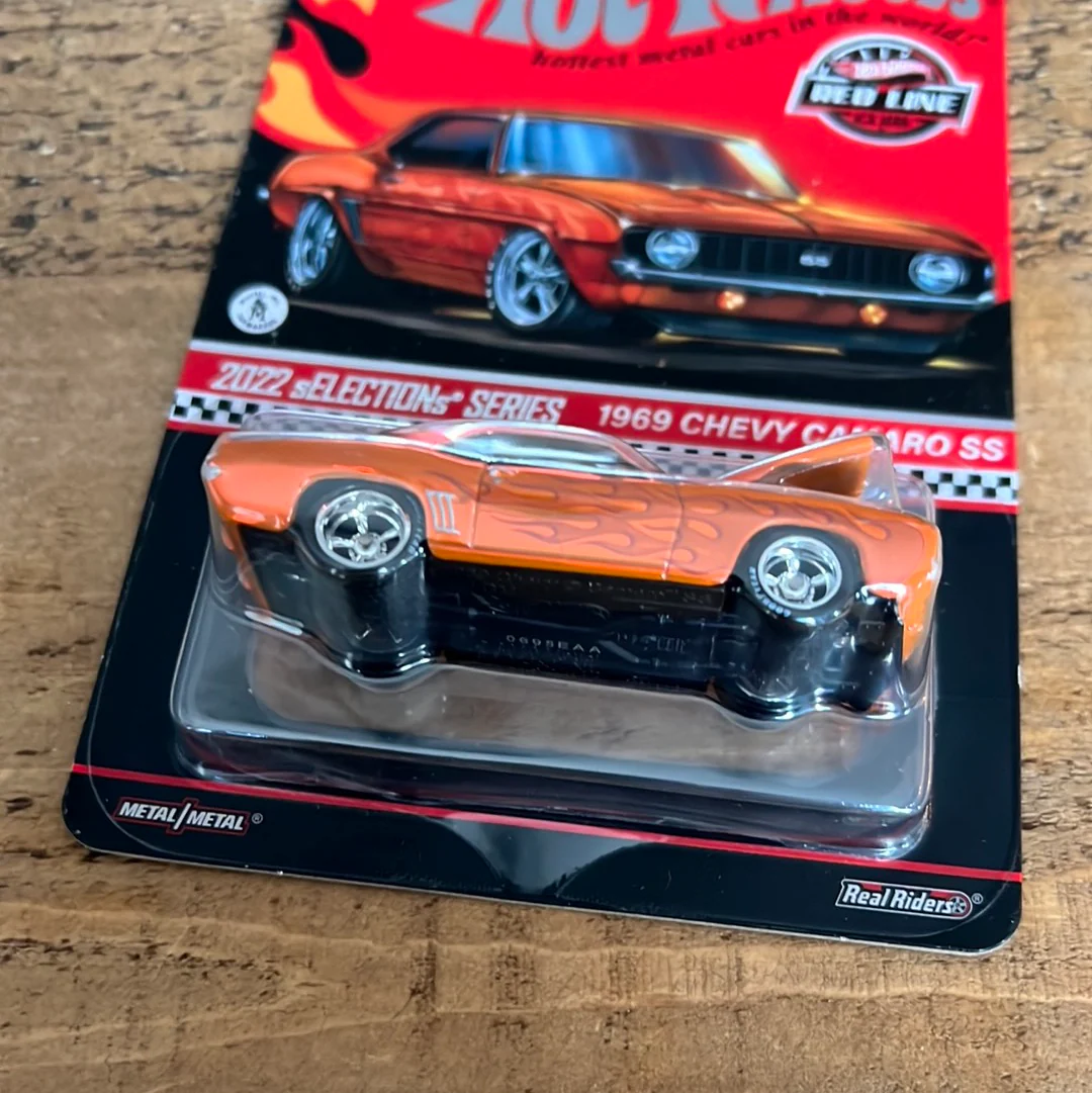 Hot Wheels RLC 1969 Chevy Camaro SS - Image 4